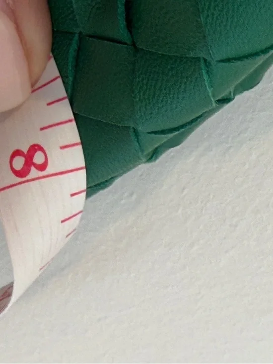 BOTTEGA VENETA The Mini Bulb in green Intrecciato - Picture 9 of 11